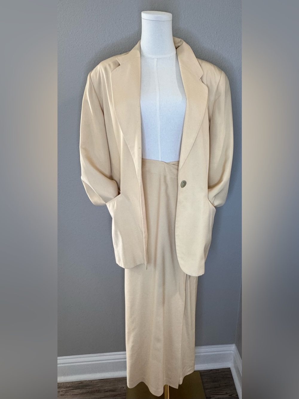 Express Cream Two-Piece Skirt Set